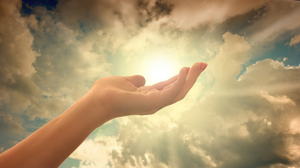 25 Powerful Miracle Prayers for Financial Help From God